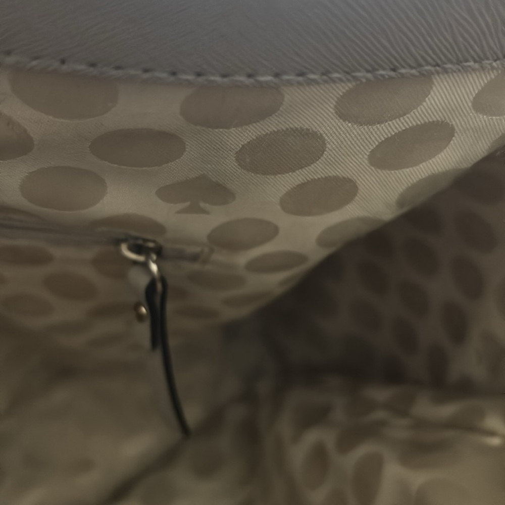 Kate Spade purse. This is a purse that can be rehabbed. - Picture 13 of 16